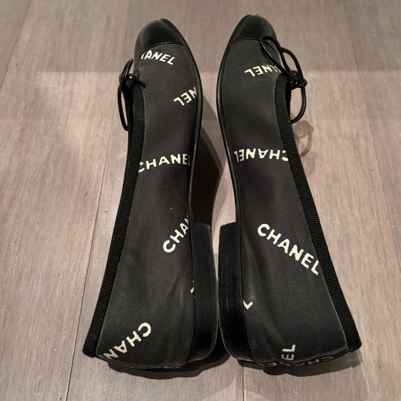 Chanel Canvas Logo Ballet Flats Size 35.5 Black and White Authentic - Picture 13 of 13